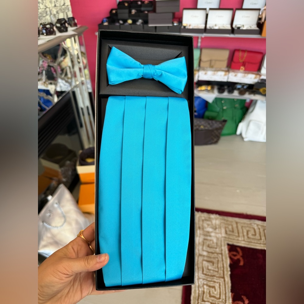 ✨ sale ✨Cummerbund and Bow Tie Set